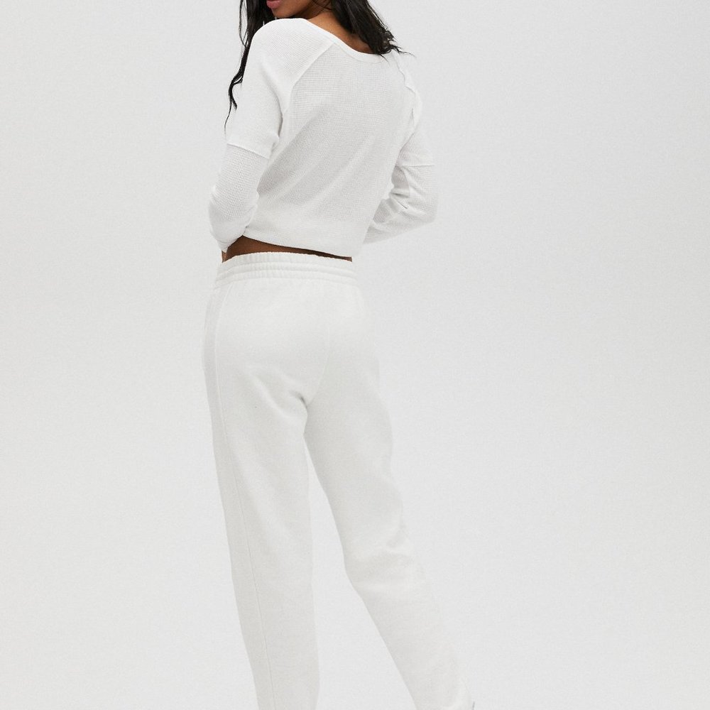 Aritzia TNA Light Boyfriend Sweatpant - Picture 7 of 8
